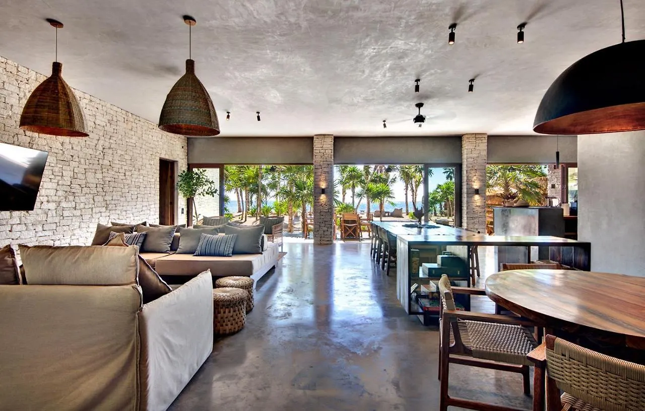 Beachfront Villa In Tankah Bay Tulum 0*,